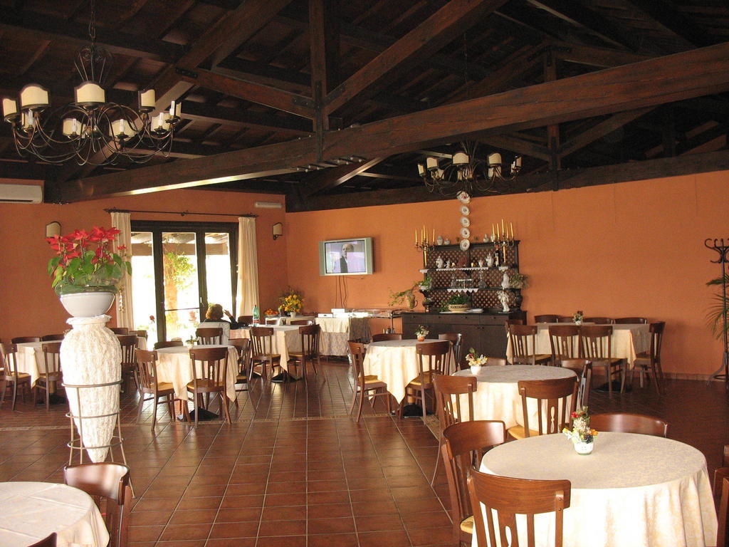 Hotel Sardus Pater Portixeddu Bagian luar foto
