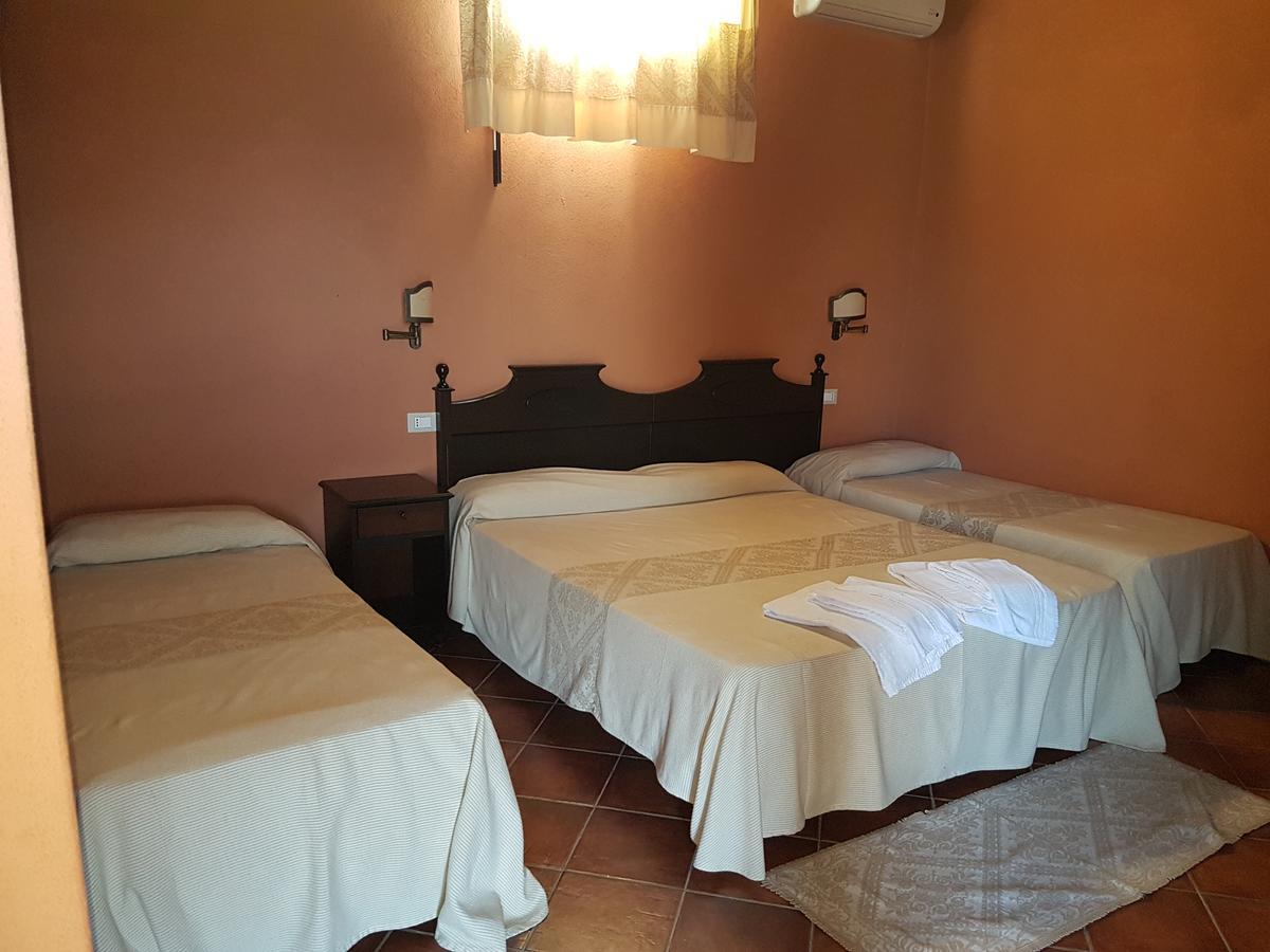 Hotel Sardus Pater Portixeddu Bagian luar foto